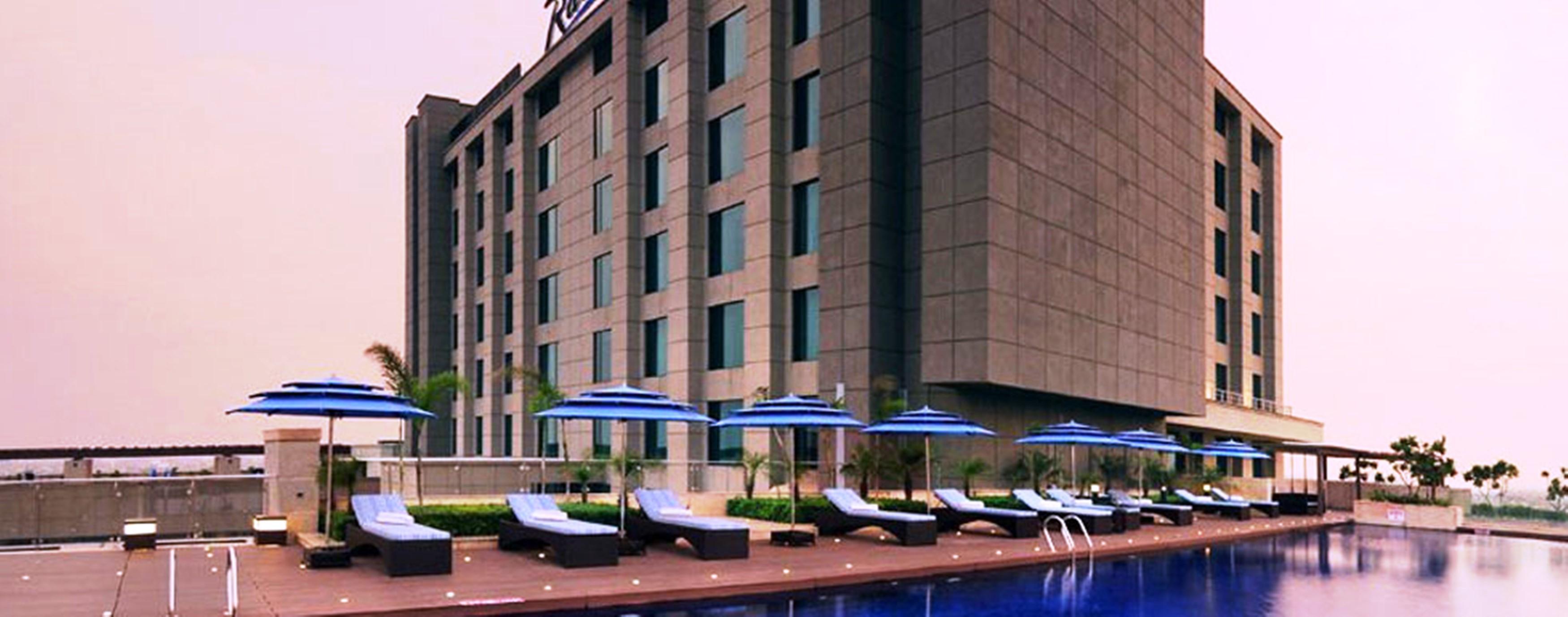 Radisson Blu Hotel New Delhi Paschim Vihar Zewnętrze zdjęcie